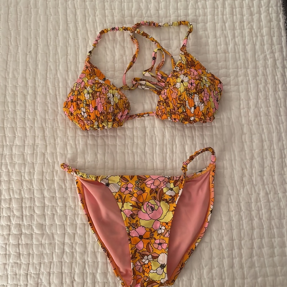 Target swimsuit - Picture 3 of 6